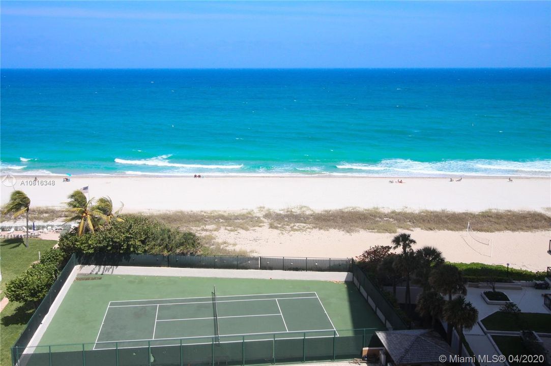 Vendido Recientemente: $1,150,000 (3 camas, 2 baños, 2300 Pies cuadrados)