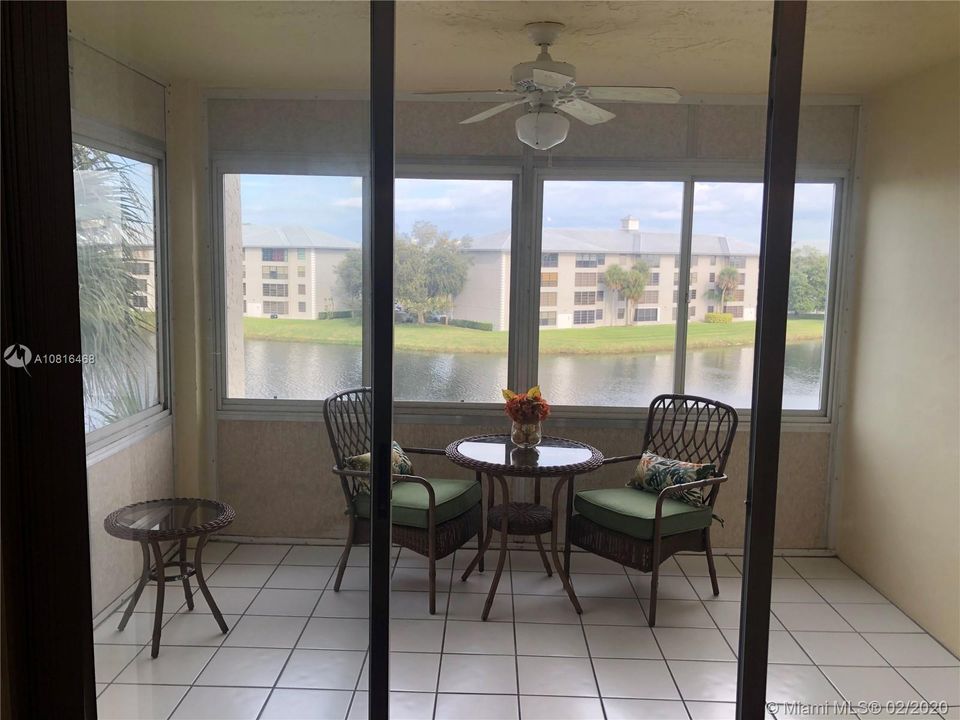 Recently Sold: $125,000 (1 beds, 1 baths, 940 Square Feet)