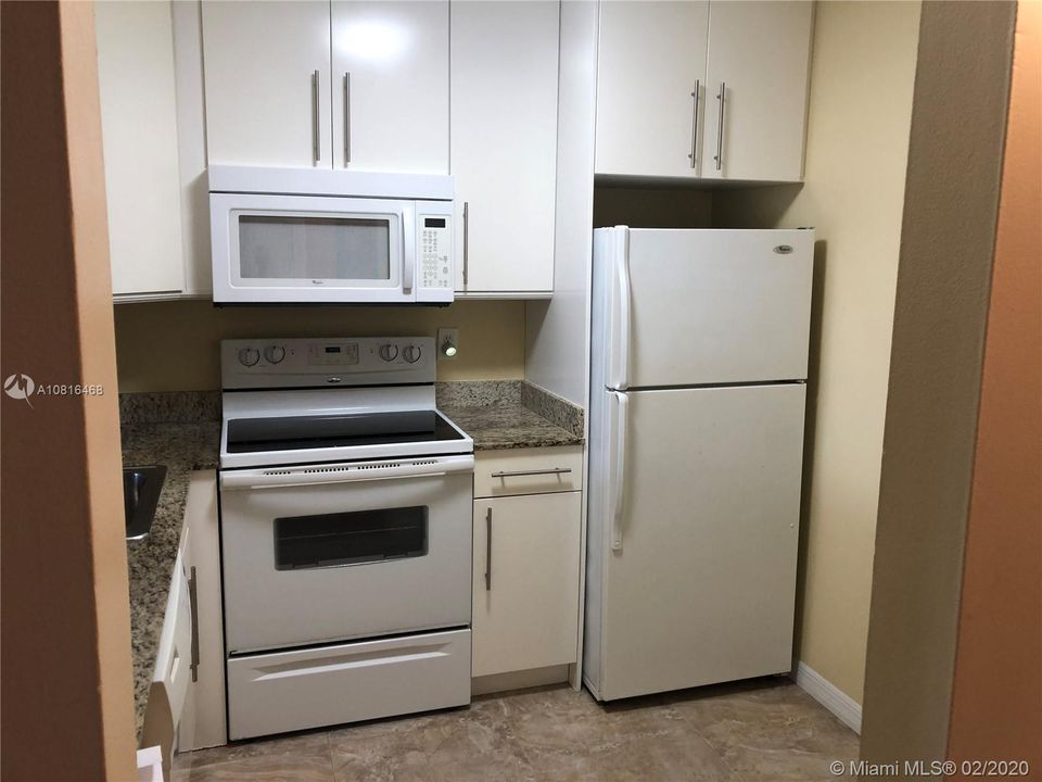 Recently Sold: $125,000 (1 beds, 1 baths, 940 Square Feet)