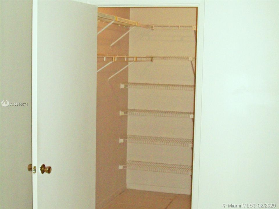 Recently Rented: $1,200 (1 beds, 1 baths, 770 Square Feet)