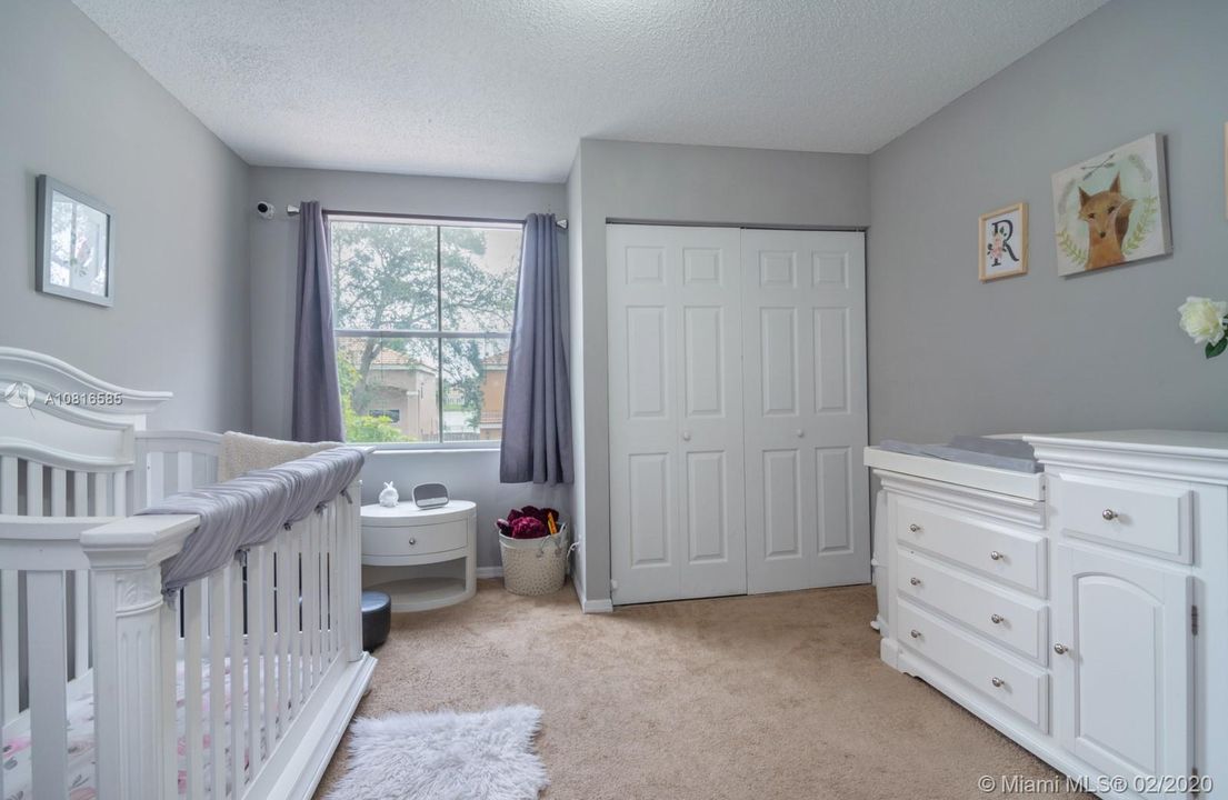 Recently Sold: $375,000 (3 beds, 2 baths, 1702 Square Feet)