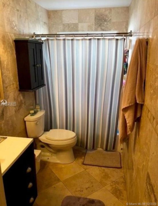 Recently Sold: $370,000 (4 beds, 2 baths, 1492 Square Feet)