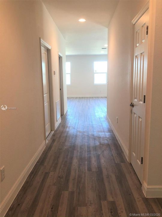 Recently Sold: $229,900 (3 beds, 2 baths, 1531 Square Feet)