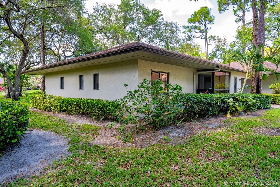 Recently Sold: $200,000 (2 beds, 2 baths, 1380 Square Feet)