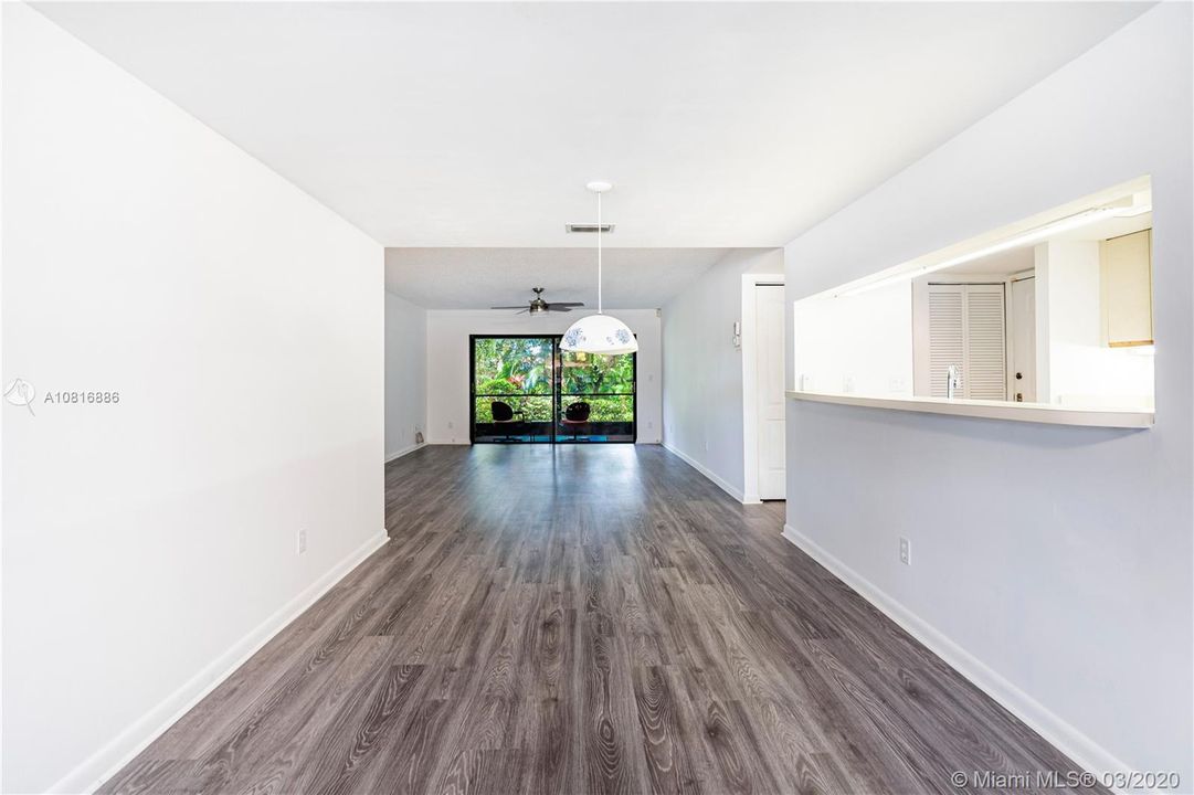Recently Sold: $200,000 (2 beds, 2 baths, 1380 Square Feet)