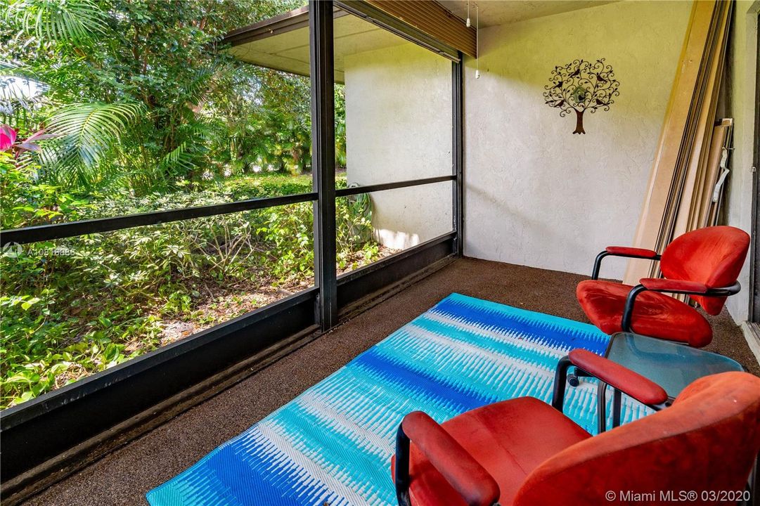 Recently Sold: $200,000 (2 beds, 2 baths, 1380 Square Feet)