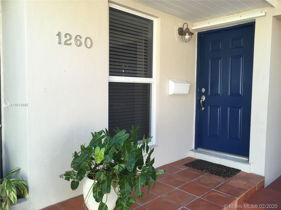 Vendido Recientemente: $575,000 (3 camas, 2 baños, 1356 Pies cuadrados)