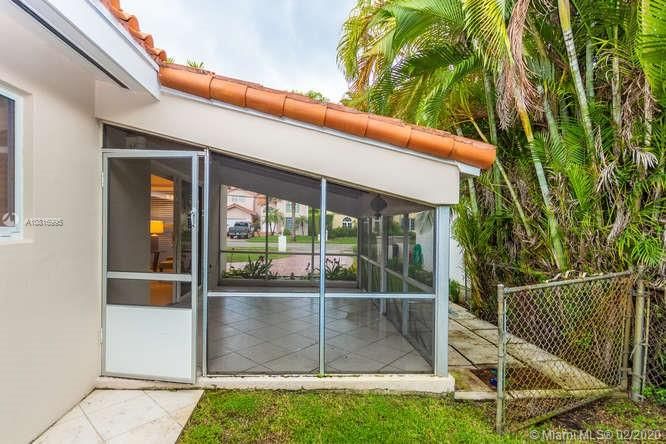 Vendido Recientemente: $575,000 (3 camas, 2 baños, 1356 Pies cuadrados)
