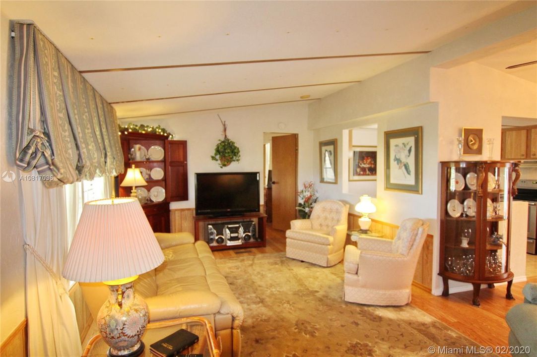 Vendido Recientemente: $154,500 (3 camas, 2 baños, 1152 Pies cuadrados)