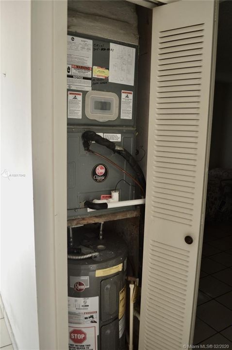 Vendido Recientemente: $218,900 (2 camas, 1 baños, 960 Pies cuadrados)