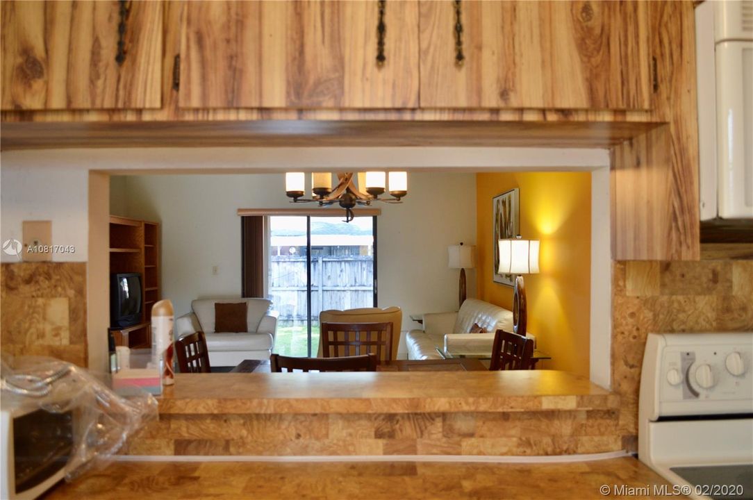 Vendido Recientemente: $218,900 (2 camas, 1 baños, 960 Pies cuadrados)