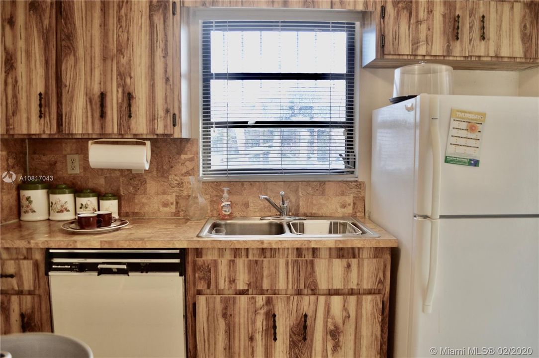 Vendido Recientemente: $218,900 (2 camas, 1 baños, 960 Pies cuadrados)