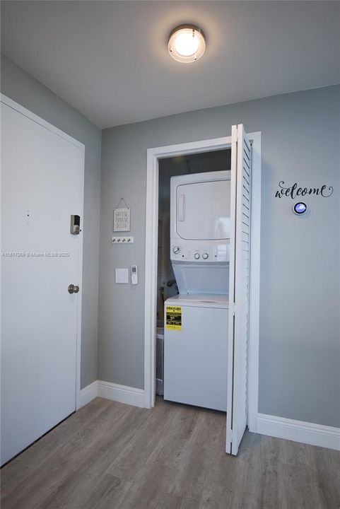 For Rent: $6,000 (2 beds, 2 baths, 1370 Square Feet)