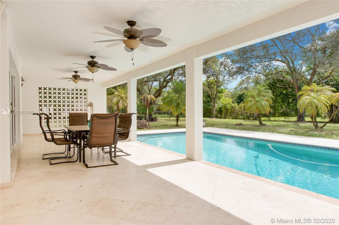 Recently Sold: $939,000 (4 beds, 3 baths, 2860 Square Feet)