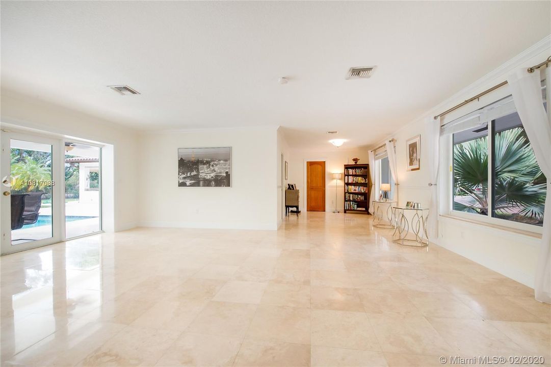 Recently Sold: $939,000 (4 beds, 3 baths, 2860 Square Feet)