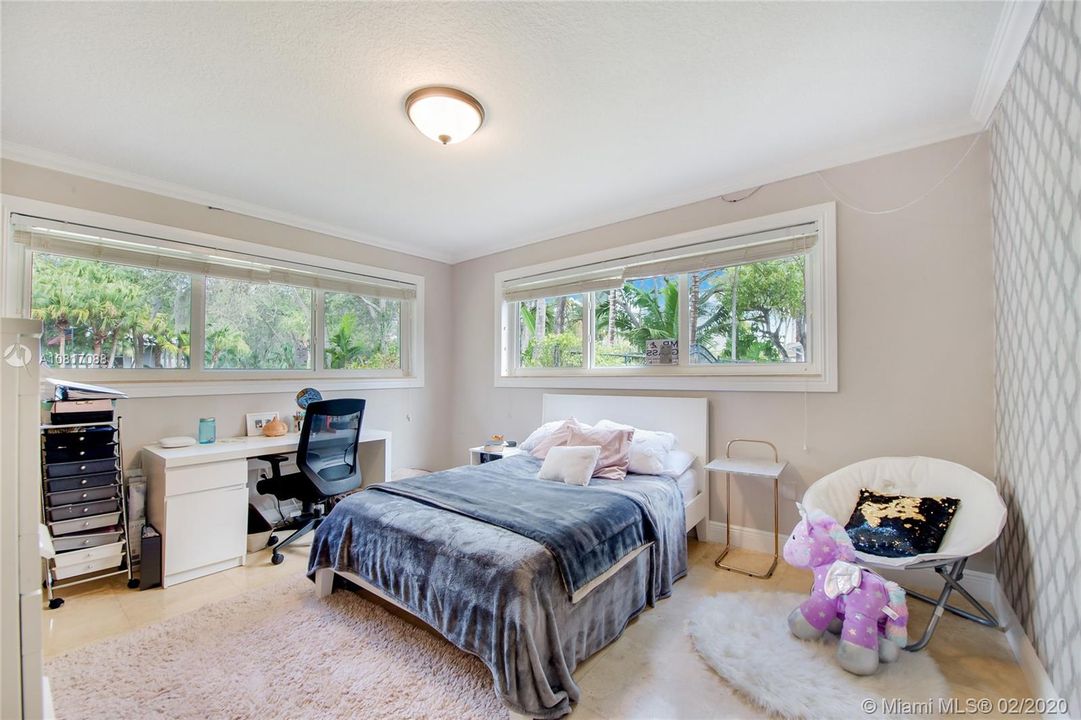 Recently Sold: $939,000 (4 beds, 3 baths, 2860 Square Feet)