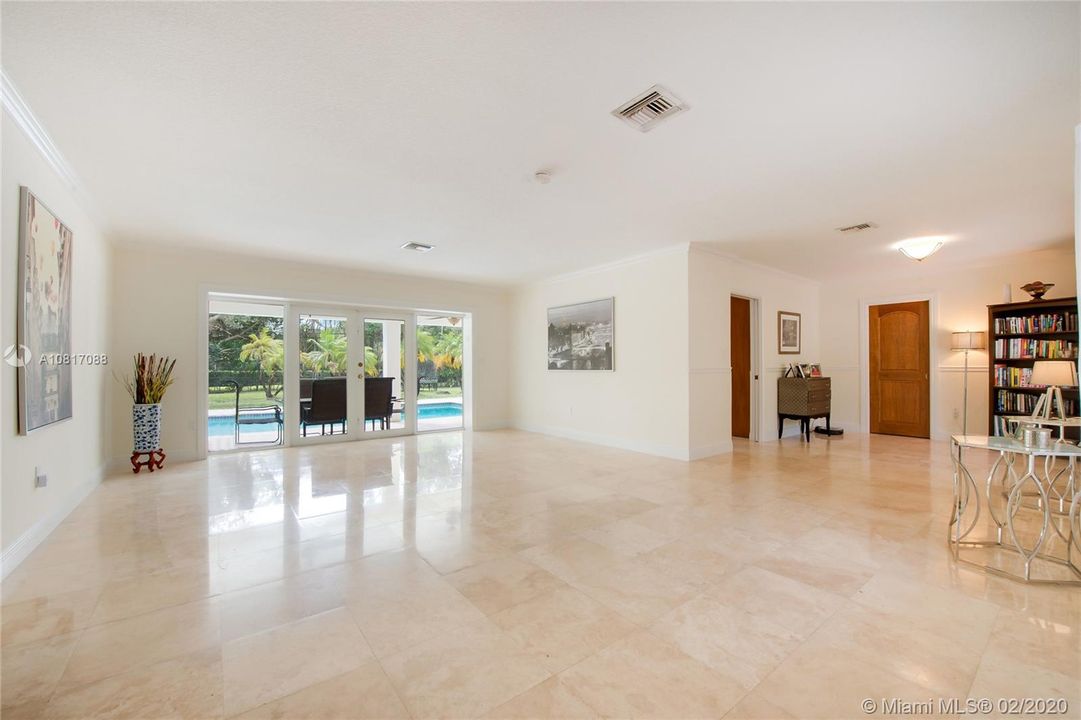 Recently Sold: $939,000 (4 beds, 3 baths, 2860 Square Feet)