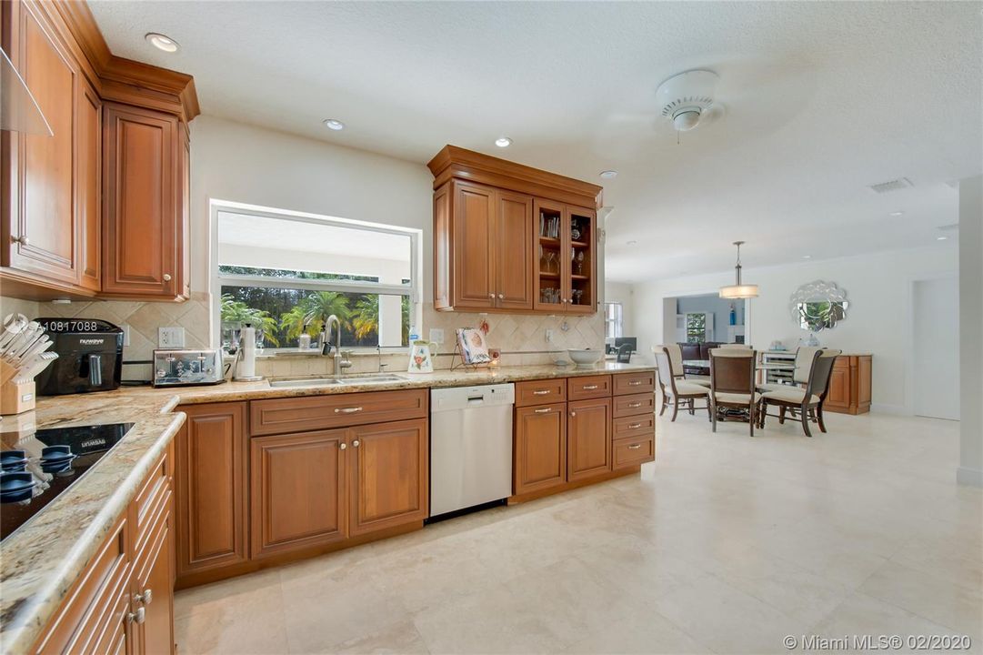 Recently Sold: $939,000 (4 beds, 3 baths, 2860 Square Feet)