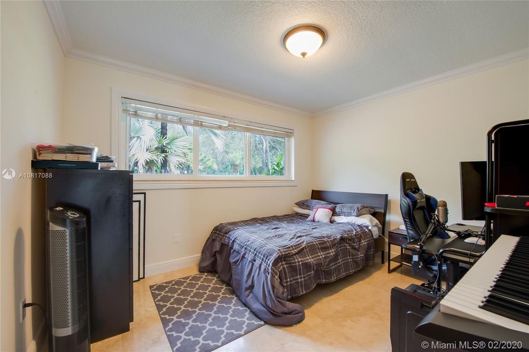 Recently Sold: $939,000 (4 beds, 3 baths, 2860 Square Feet)