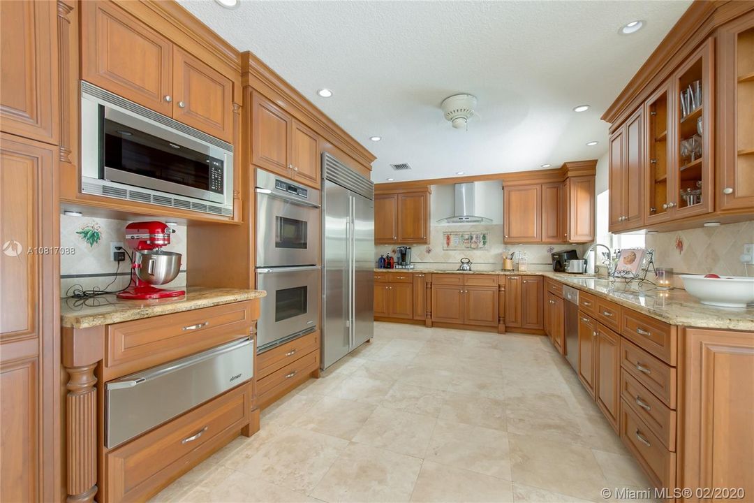 Recently Sold: $939,000 (4 beds, 3 baths, 2860 Square Feet)