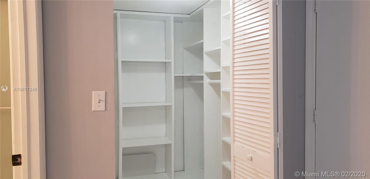 Недавно продано: $225,000 (2 спален, 2 ванн, 950 Квадратных фут)