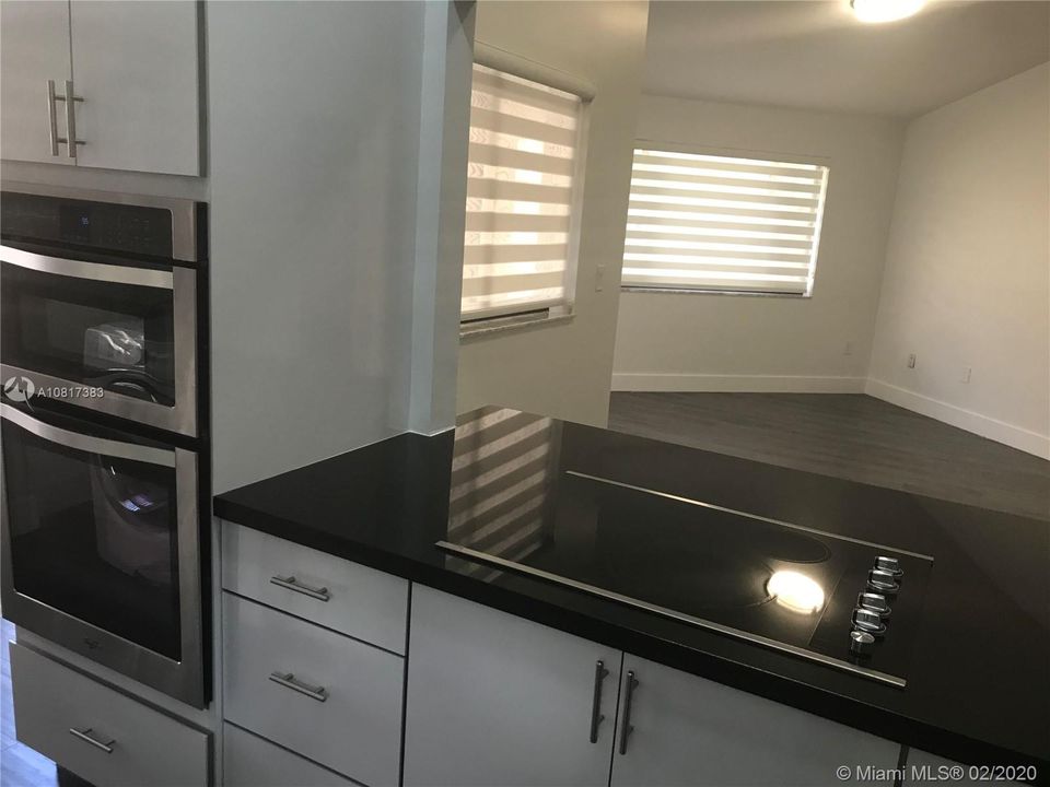 Недавно продано: $260,000 (2 спален, 2 ванн, 1090 Квадратных фут)