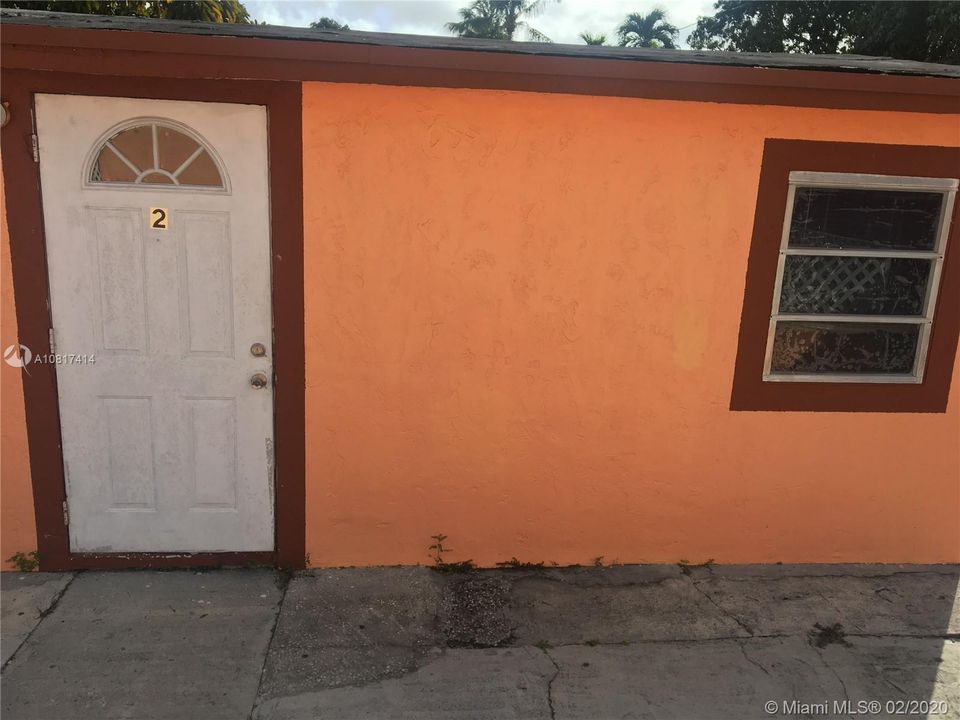 Recently Rented: $750 (0 beds, 1 baths, 841 Square Feet)