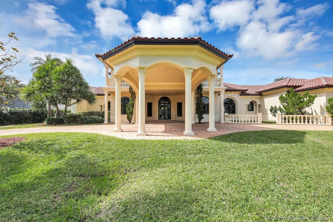 Recently Sold: $1,549,000 (5 beds, 5 baths, 6966 Square Feet)