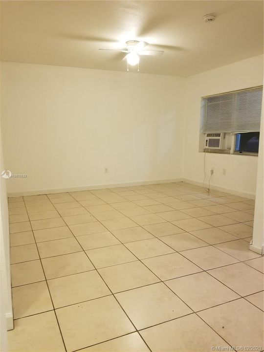 Recently Rented: $850 (1 beds, 1 baths, 540 Square Feet)