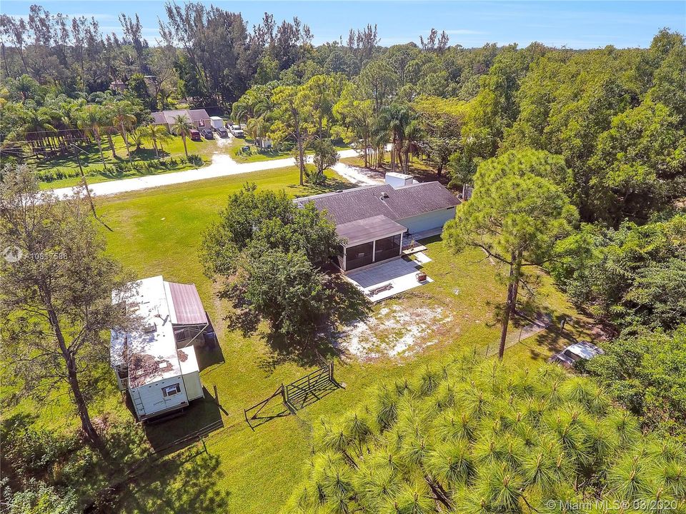Недавно продано: $319,000 (4 спален, 3 ванн, 1604 Квадратных фут)
