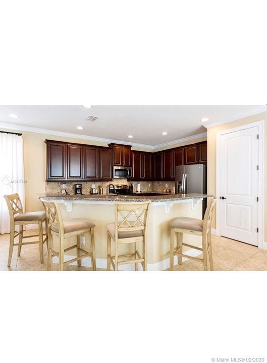 Recently Sold: $560,000 (5 beds, 5 baths, 3401 Square Feet)