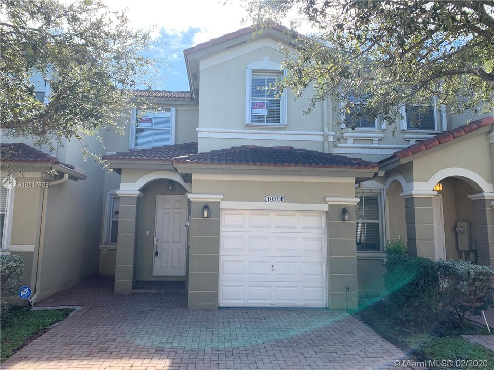 Recently Sold: $335,000 (3 beds, 2 baths, 1683 Square Feet)