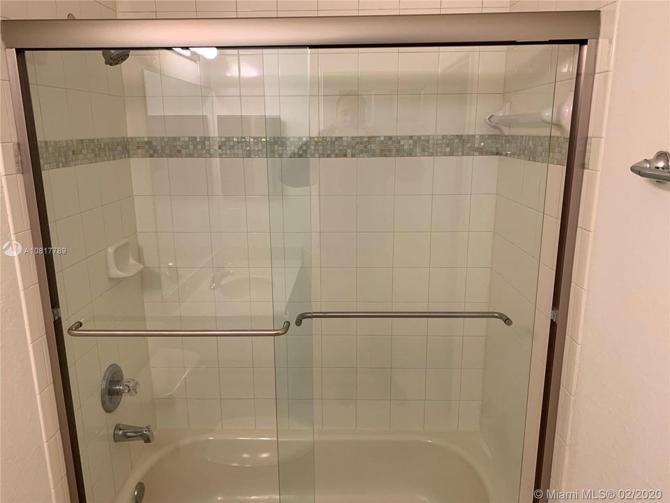Recently Sold: $335,000 (3 beds, 2 baths, 1683 Square Feet)