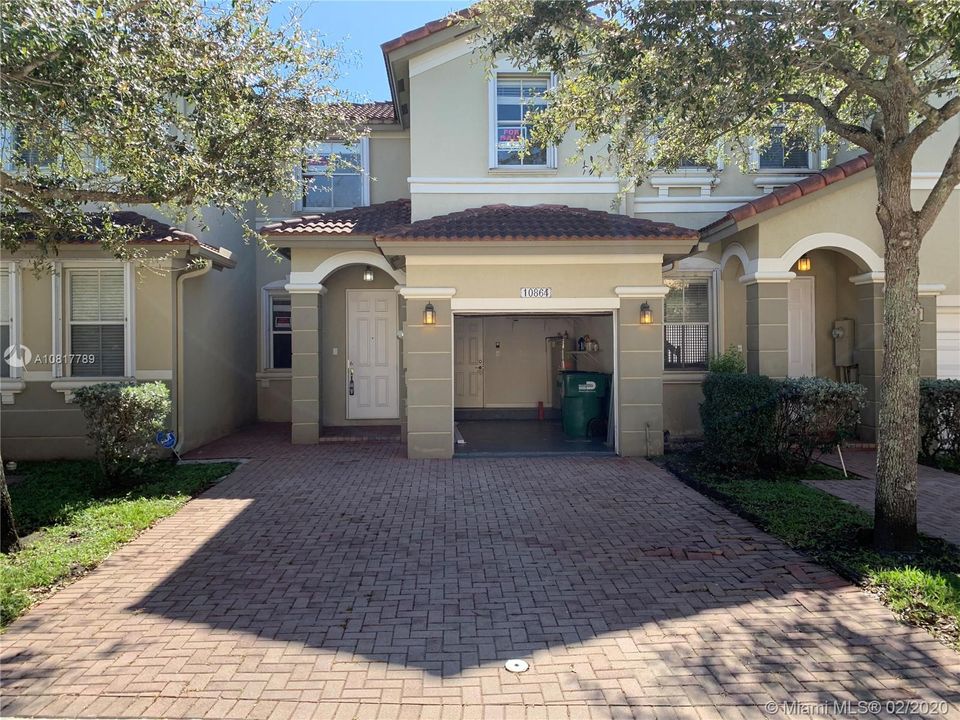 Recently Sold: $335,000 (3 beds, 2 baths, 1683 Square Feet)