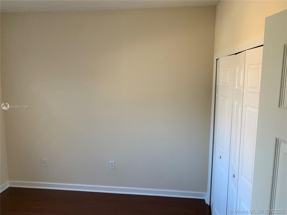 Recently Sold: $335,000 (3 beds, 2 baths, 1683 Square Feet)