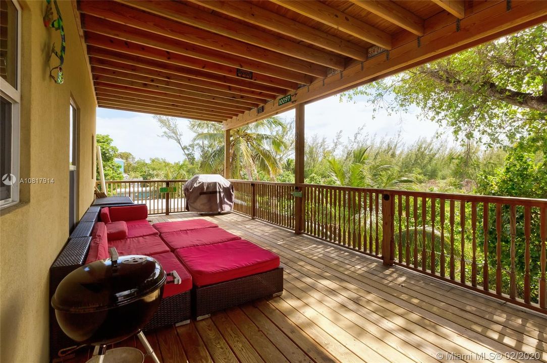 Недавно продано: $389,000 (3 спален, 2 ванн, 1200 Квадратных фут)