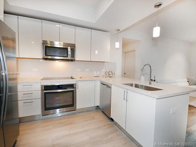 Recently Rented: $3,500 (2 beds, 2 baths, 1097 Square Feet)