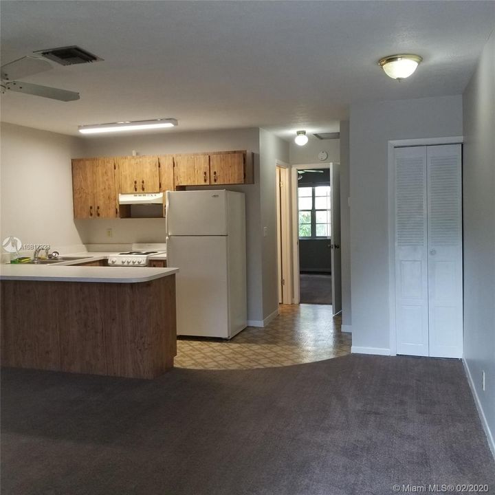 Recently Rented: $899 (1 beds, 1 baths, 600 Square Feet)