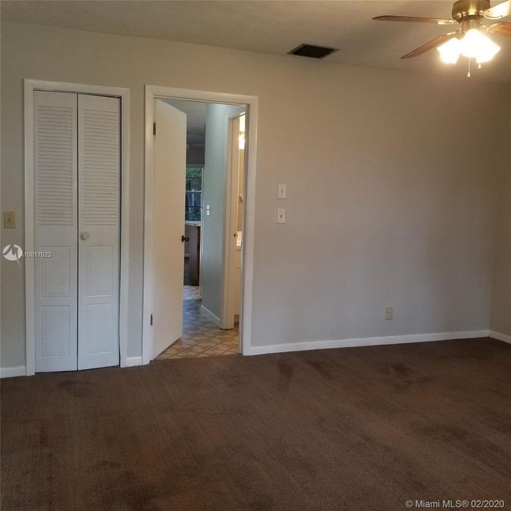 Recently Rented: $899 (1 beds, 1 baths, 600 Square Feet)