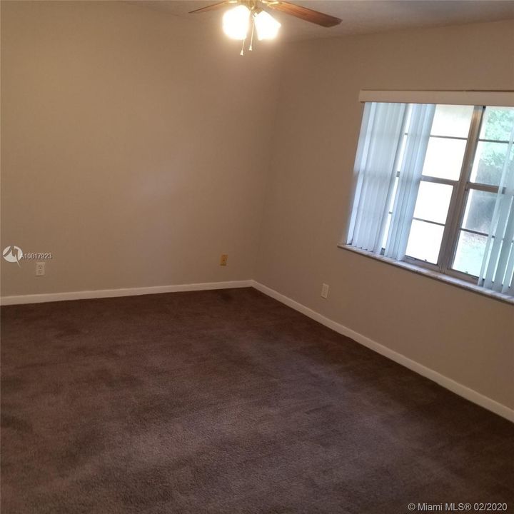 Recently Rented: $899 (1 beds, 1 baths, 600 Square Feet)