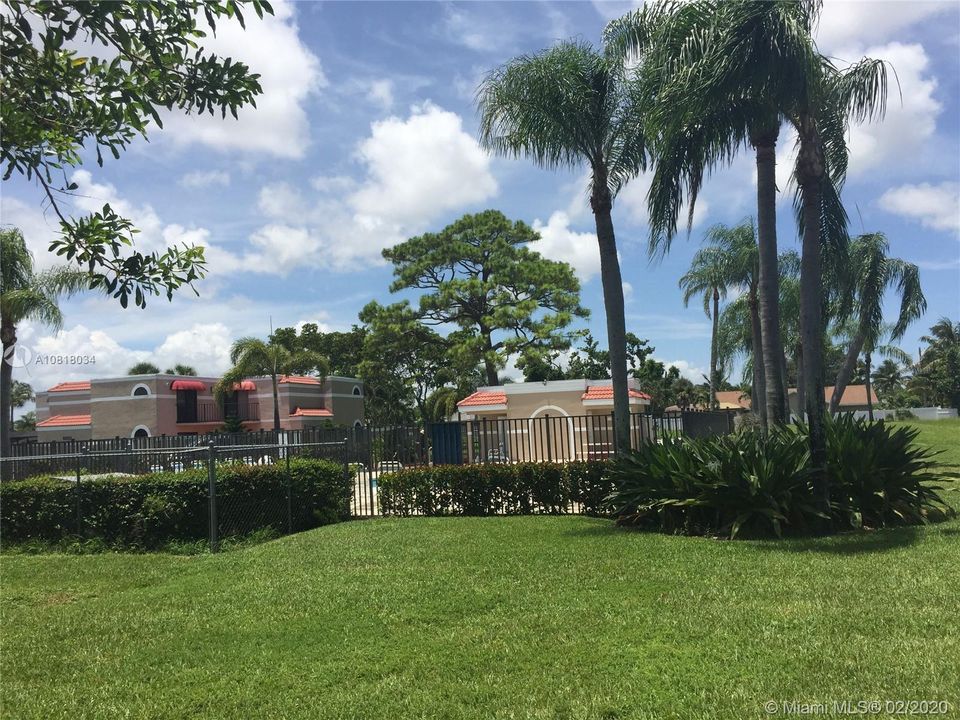 Vendido Recientemente: $210,000 (3 camas, 3 baños, 1326 Pies cuadrados)