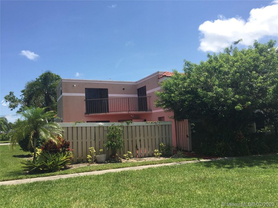 Vendido Recientemente: $210,000 (3 camas, 3 baños, 1326 Pies cuadrados)