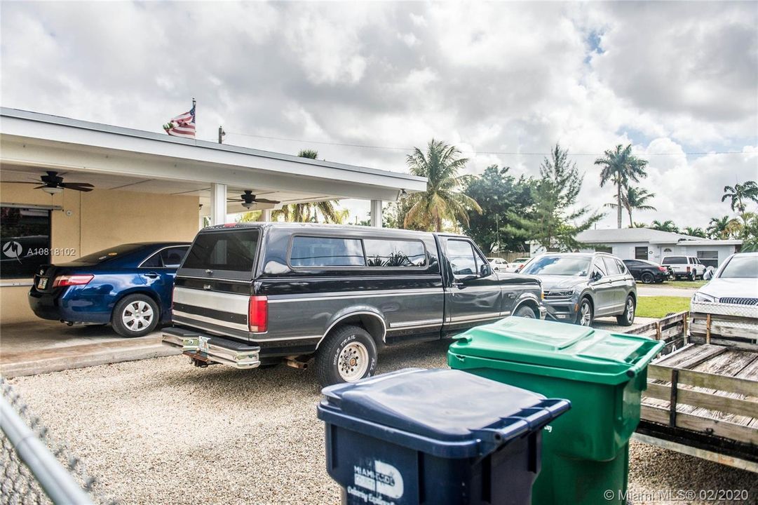 Recently Sold: $250,000 (3 beds, 1 baths, 1182 Square Feet)
