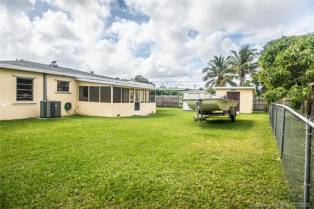Recently Sold: $250,000 (3 beds, 1 baths, 1182 Square Feet)