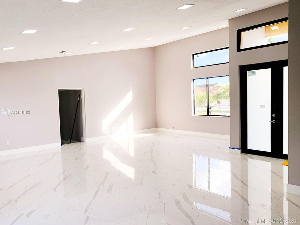 Недавно продано: $619,999 (4 спален, 3 ванн, 2816 Квадратных фут)