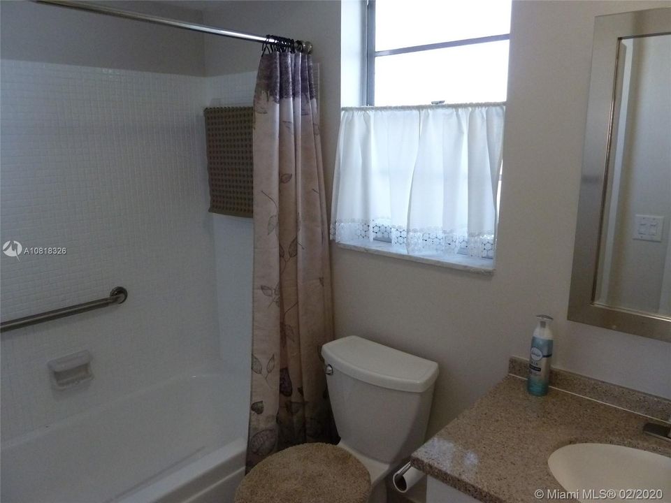 Recently Rented: $950 (1 beds, 1 baths, 600 Square Feet)