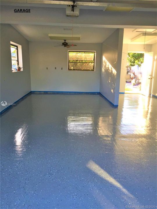 Vendido Recientemente: $329,000 (3 camas, 2 baños, 1864 Pies cuadrados)