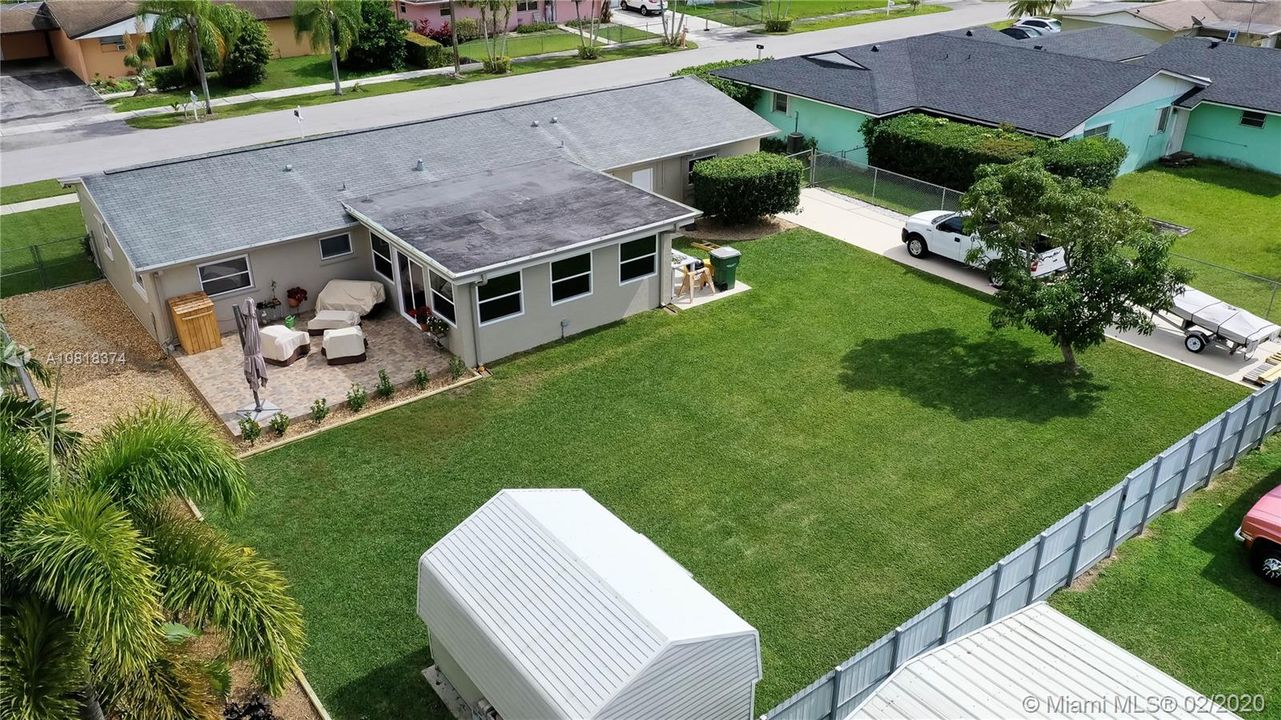 Vendido Recientemente: $329,000 (3 camas, 2 baños, 1864 Pies cuadrados)