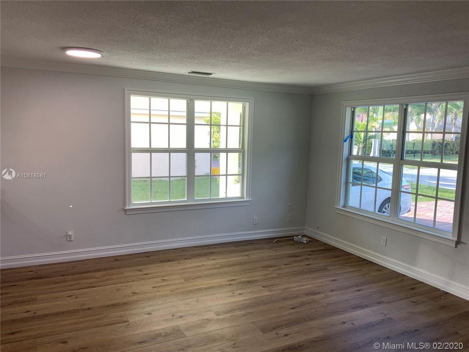 Recently Rented: $1,250 (2 beds, 1 baths, 780 Square Feet)