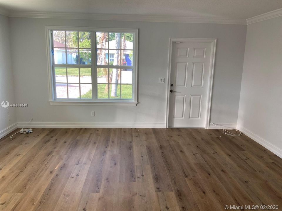 Recently Rented: $1,250 (2 beds, 1 baths, 780 Square Feet)